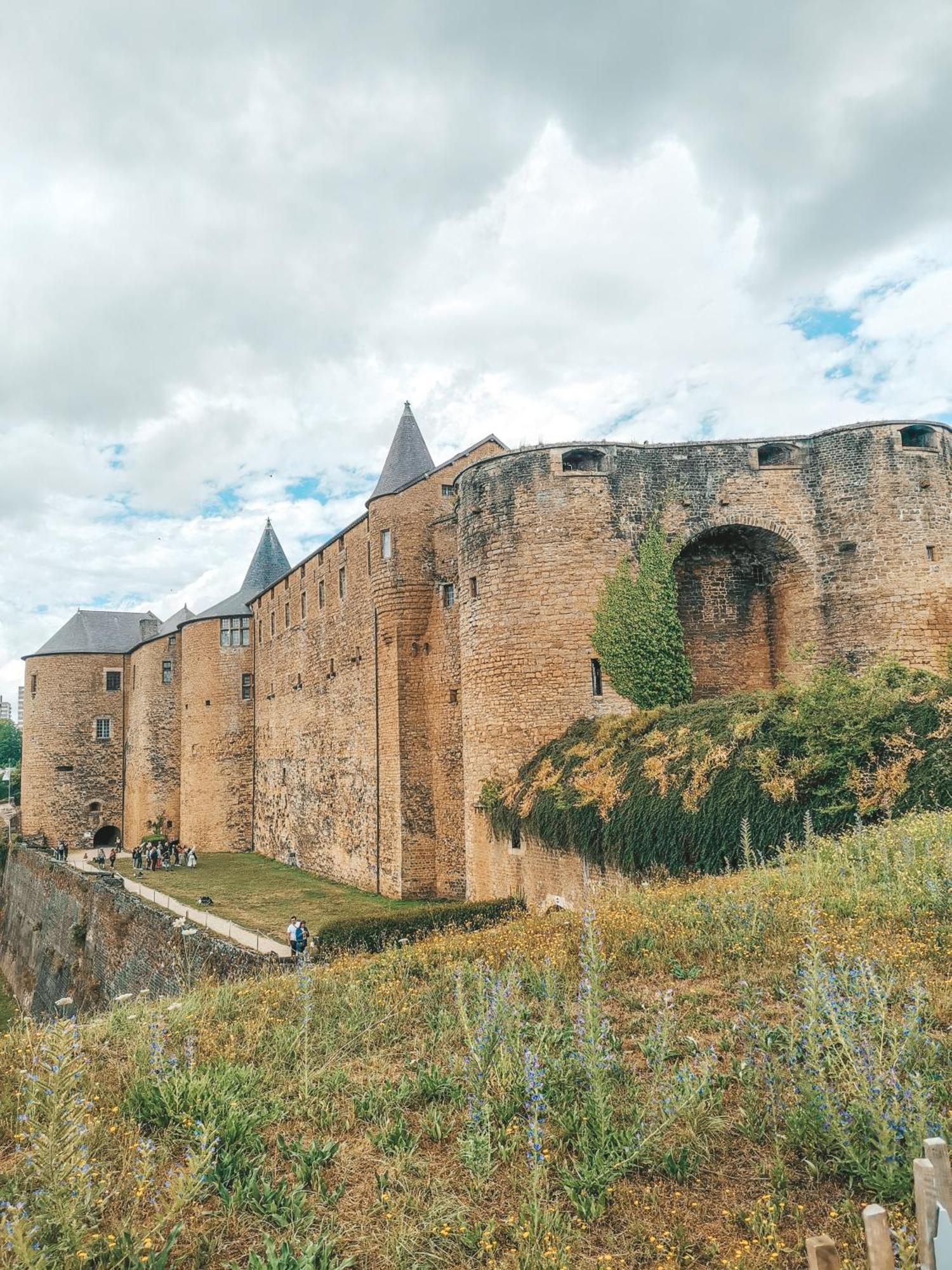 Appartement Vue Sur Chateau-Fort 3 Etoiles スダン エクステリア 写真